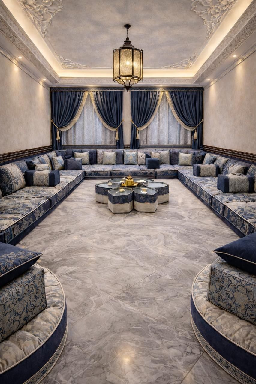 Blue and white imperial majlis
